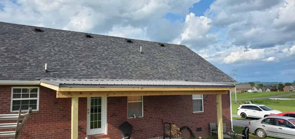 Shingle Roofs image