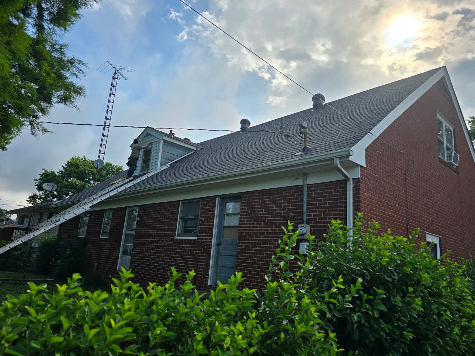 Roberts Roof Repairs - Quality Roofing Replacement